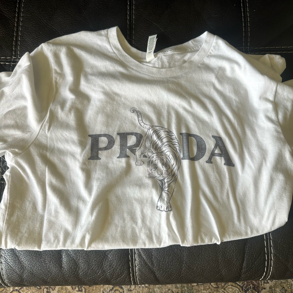 Prada tee